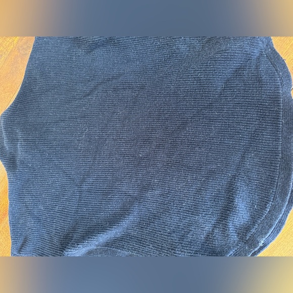 Banana  Republic sweater - Picture 6 of 7